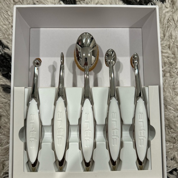 Artís ELITE 5 BRUSH SET IN MIRROR with FREE Brush Cleaning Pad - Picture 2 of 3